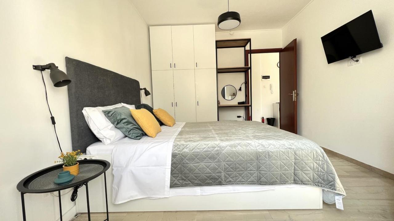 Zeus Bright & New Apartment - 25' Walk To The Acropolis 아테네 외부 사진